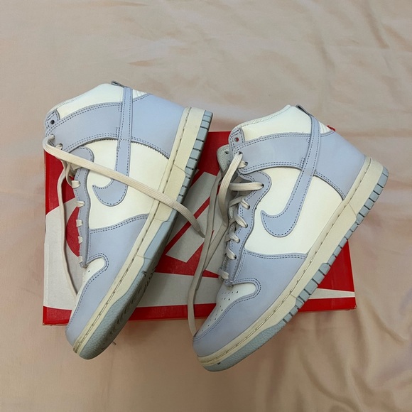 Nike Dunk High - Picture 3 of 5